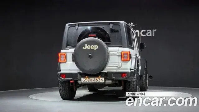 Jeep Wrangler 2021 — Фото 4/20