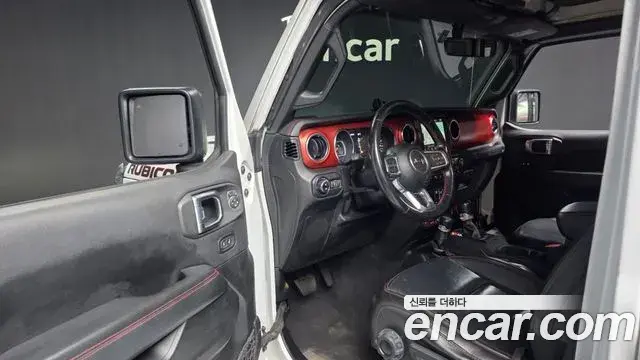 Jeep Wrangler 2021 — Фото 10/20