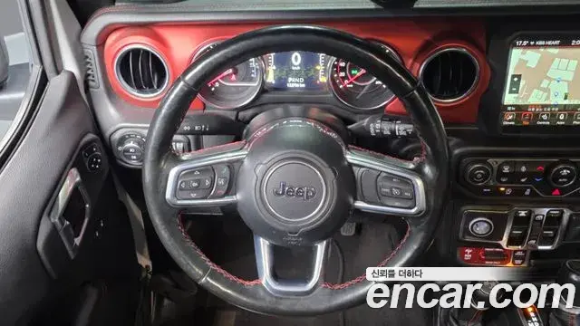 Jeep Wrangler 2021 — Фото 13/20