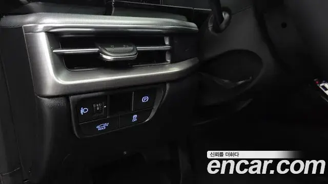 Hyundai Grandeur 2023 — Фото 17/20