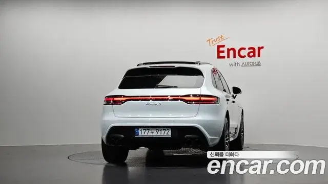 Porsche Macan 2023 — Фото 4/20