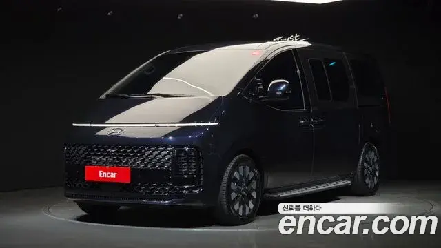 Hyundai Staria 2023 — Фото 1/20