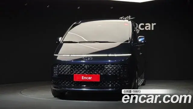 Hyundai Staria 2023 — Фото 3/20