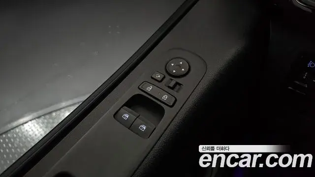 Hyundai Staria 2023 — Фото 17/20