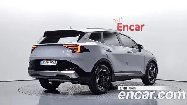 Kia Sportage 2024 — Фото 1/20