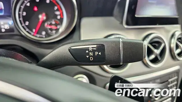 Mercedes-Benz CLA-Class 2018 — Фото 9/20