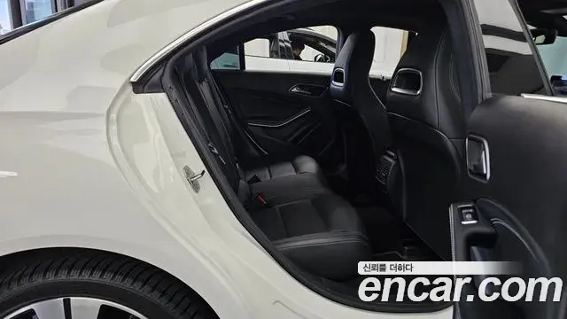 Mercedes-Benz CLA-Class 2018 — Фото 11/20