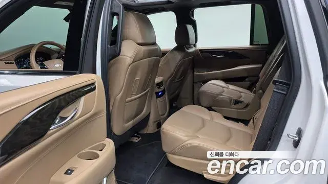 Cadillac Escalade 2020 — Photo 8/20