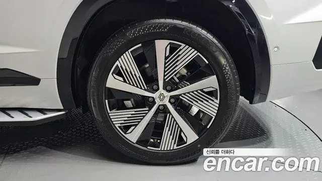Renault Samsung Grand Koleos 2025 — Photo 19/38