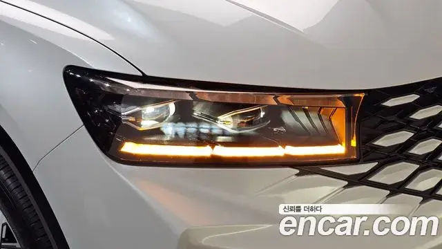 Renault Samsung Grand Koleos 2025 — Photo 2/38