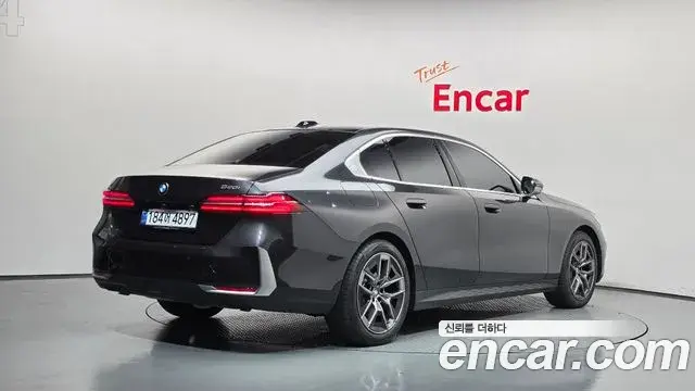 BMW 5 Series 2025 — Şəkil 1/20