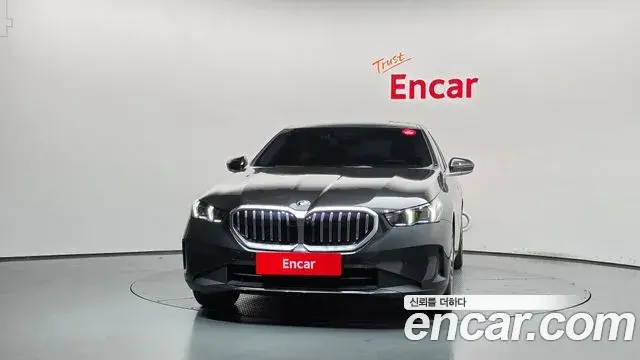 BMW 5 Series 2025 — Şəkil 2/20