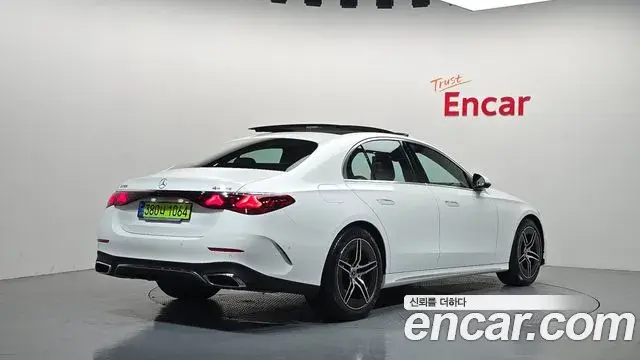 Mercedes-Benz E-Class 2026 — Photo 2/20