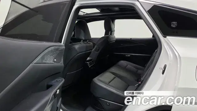 Lexus RX350h 2025 — ფოტო 20/30