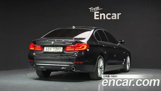 BMW 5 Series 2018 — Фото 2/20