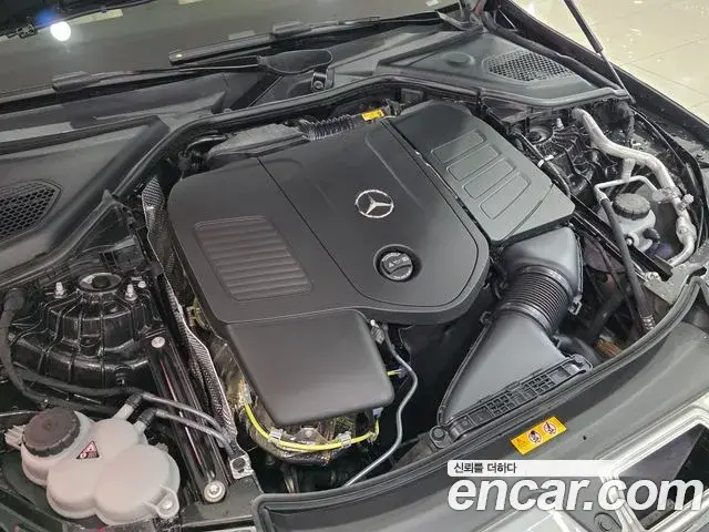 Mercedes-Benz E-Class 2026 — Фото 5/20