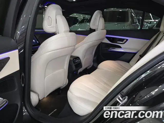Mercedes-Benz E-Class 2026 — Фото 12/20