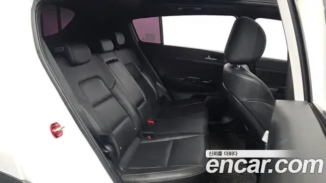 Kia Sportage The Bold 2018 — Фото 11/20