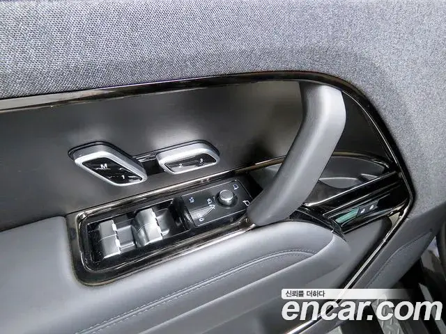 Land Rover Range Rover Sport 2026 — Фото 14/20
