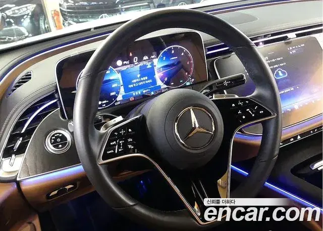 Mercedes-Benz E-Class 2024 — Фото 12/20