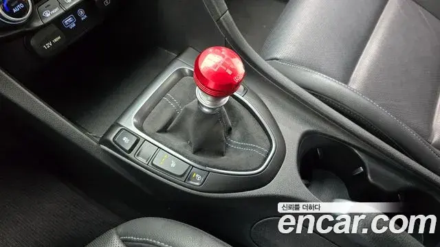 Hyundai Veloster 2019 — Фото 9/20