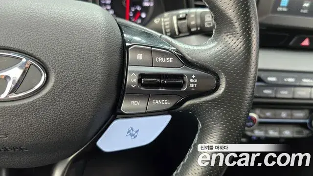 Hyundai Veloster 2019 — Фото 15/20