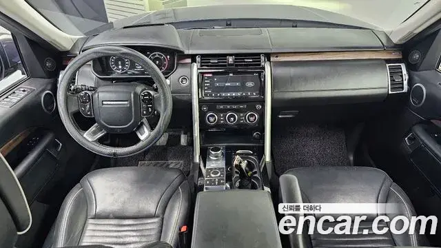 Land Rover Discovery 5 2019 — Şəkil 15/30