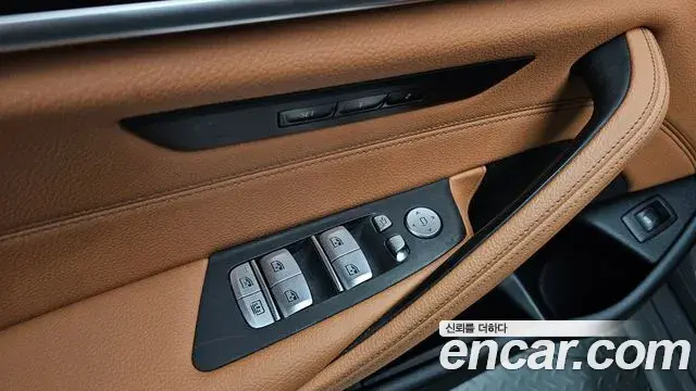 BMW 5 Series 2022 — Фото 18/20
