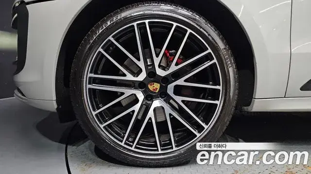 Porsche Macan 2022 — Şəkil 2/42