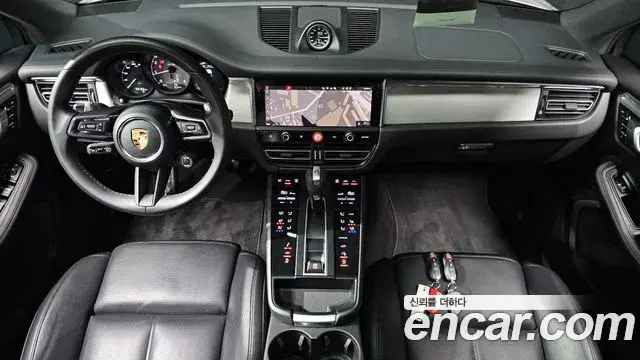 Porsche Macan 2022 — Şəkil 39/42
