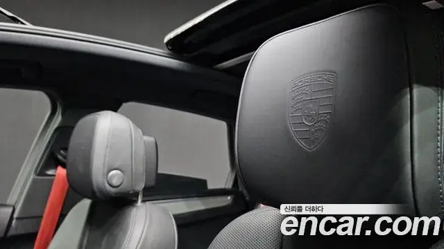 Porsche Macan 2022 — Şəkil 42/42