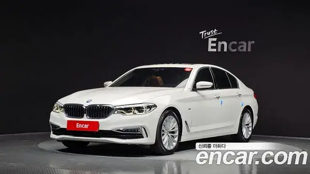 BMW 5 Series 2018 — Фото 1/20