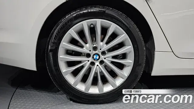 BMW 5 Series 2018 — Фото 5/20