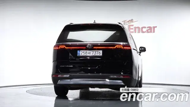 Kia Carnival 2020 — Фото 4/20