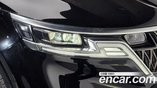 Kia Carnival 2020 — ფოტო 17/33