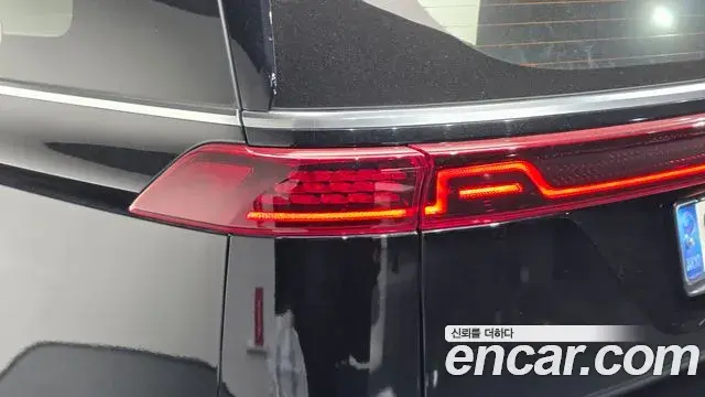 Kia Carnival 2020 — ფოტო 13/33