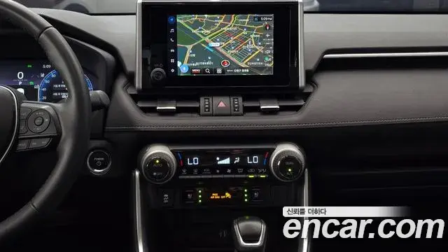Toyota RAV4 2023 — Photo 17/20