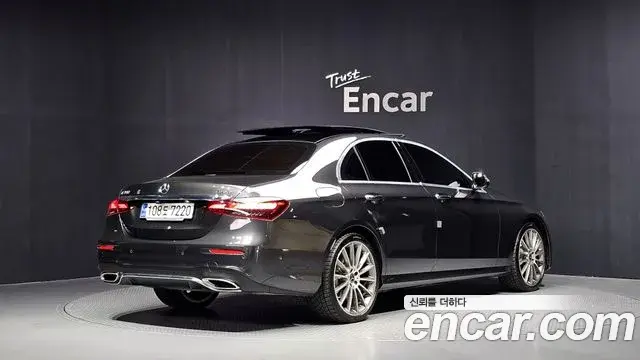 Mercedes-Benz E-Class 2021 — Фото 2/20