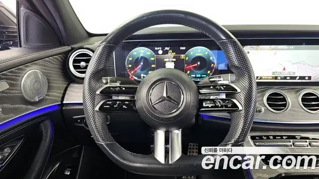 Mercedes-Benz E-Class 2021 — Фото 13/20