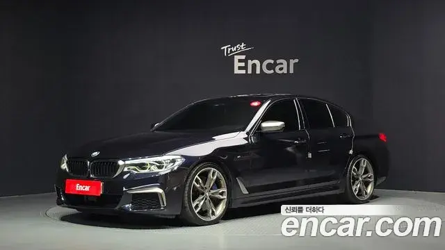 BMW 5 Series 2018 — Фото 10/20