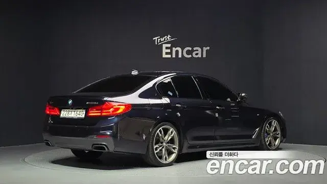 BMW 5 Series 2018 — Фото 1/20