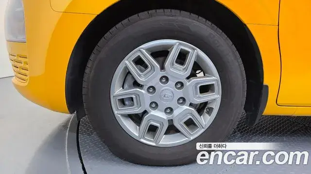 Hyundai Staria 2023 — Фото 5/20