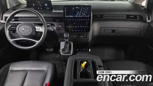 Hyundai Staria 2023 — Фото 7/20