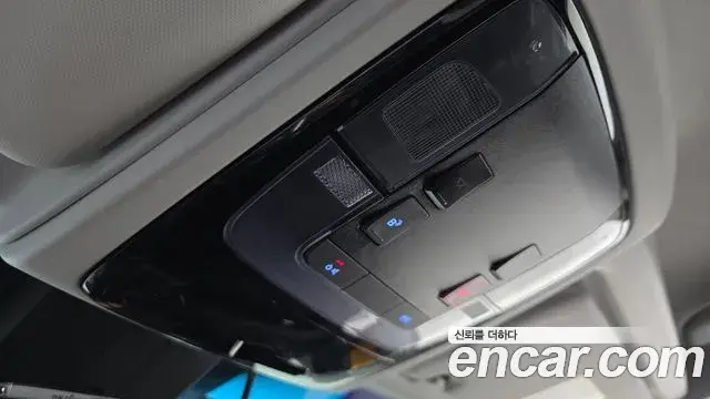 Hyundai Staria 2023 — Фото 16/20
