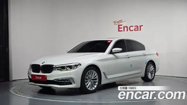BMW 5 Series 2019 — Фото 1/20