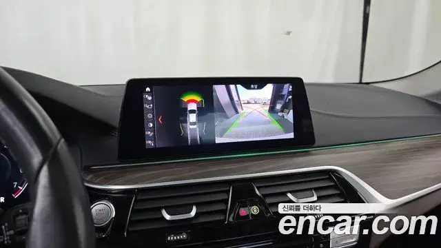 BMW 5 Series 2019 — Фото 15/20