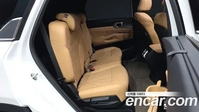 Kia Sorento 2022 — Фото 12/20