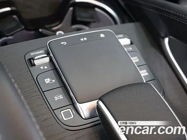Mercedes-Benz GLE-Class 2025 — Фото 14/20
