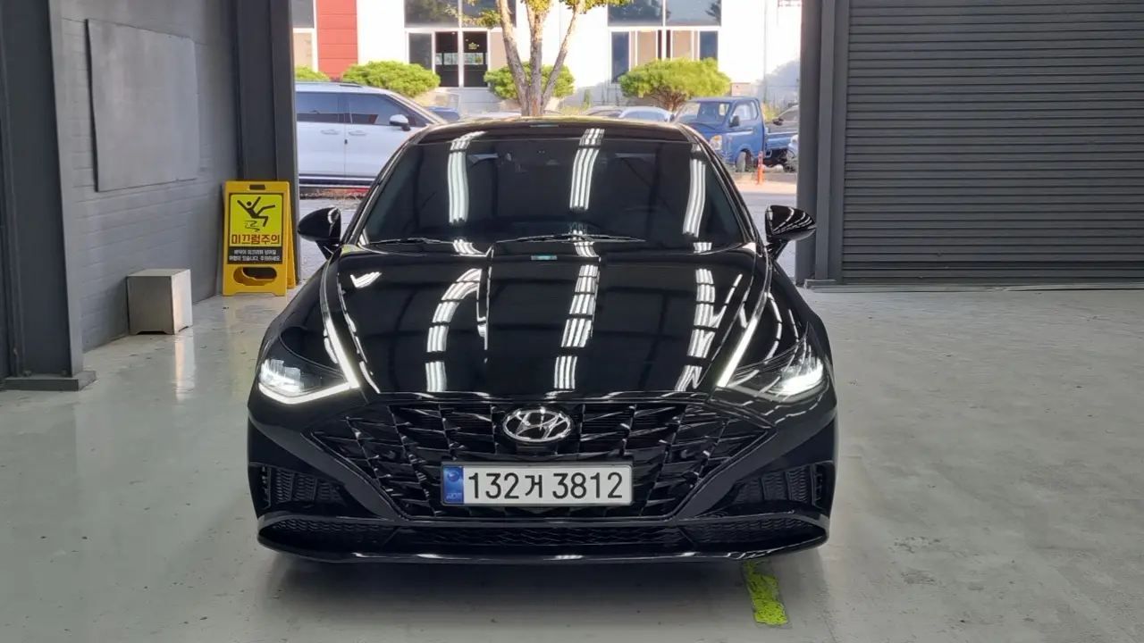 Hyundai Sonata 2022 — Фото 2/18