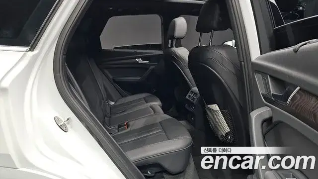 Audi Q5 2023 — Фото 12/20